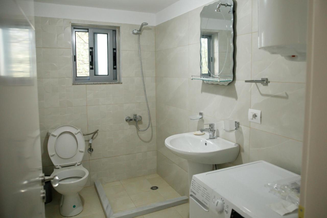 Logli Apartments Gjirokastër Buitenkant foto