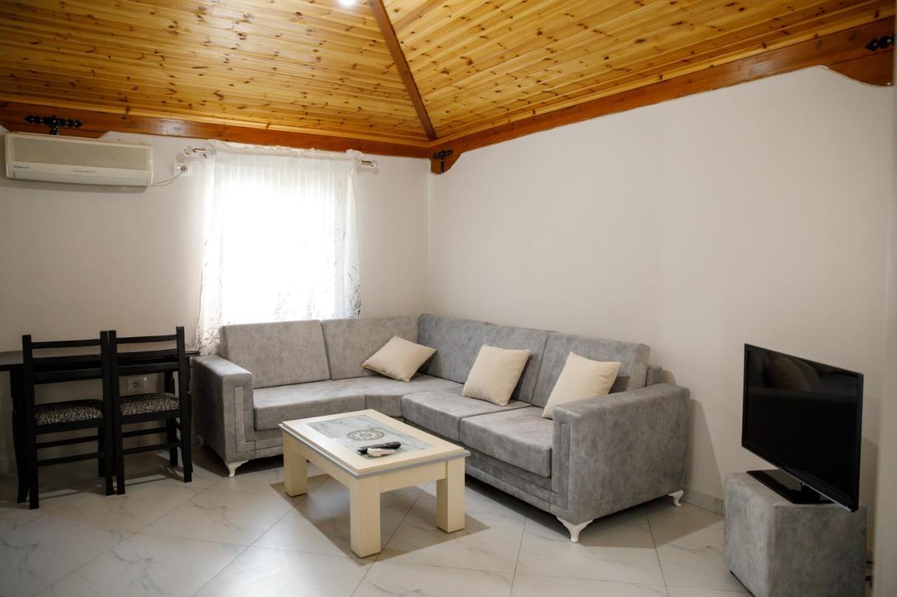 Logli Apartments Gjirokastër Buitenkant foto